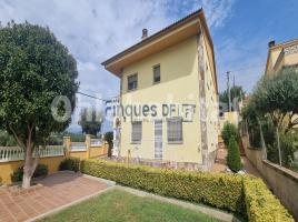  (xalet / torre), 327 m²