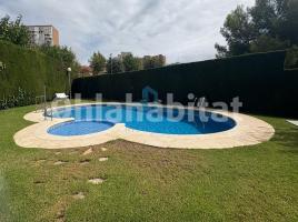 Piso, 74 m², cerca de bus y tren, Calle Joan Miró