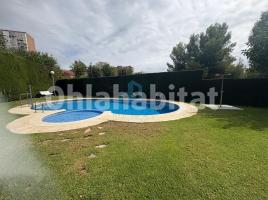 Piso, 74 m², cerca de bus y tren, Calle Joan Miró