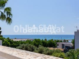 Houses (villa / tower), 296 m², almost new