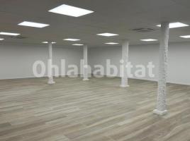 Local comercial, 565 m², cerca de bus y tren, Calle de Villarroel, 181