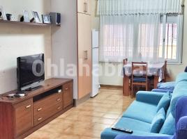Apartament, 60 m², near bus and train, Travesía Travessia Creu