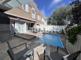 Alquiler Casa (unifamiliar adosada), 276 m², seminuevo