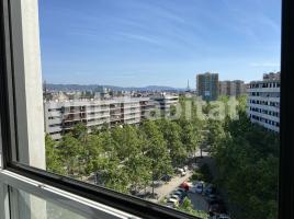 Louer apartament, 75 m², près de bus et de métro, presque neuf, Calle de Fluvià