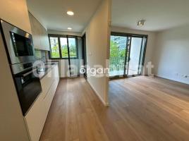 Alquiler piso, 95 m², seminuevo, Zona