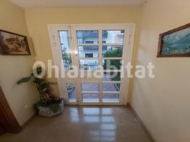 Casa (unifamiliar adosada), 231 m², cerca de bus y tren