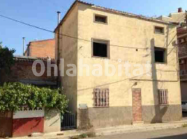 Urban, 393 m², Calle de Maials