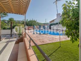 Houses (detached house), 315 m², near bus and train, almost new, Avenida Til·lers