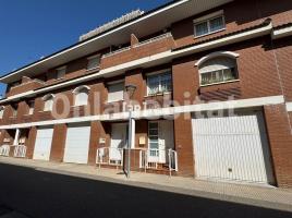 Houses (terraced house), 193 m², Zona
