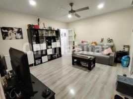 Piso, 62 m², cerca de bus y tren