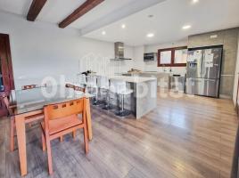 Casa (unifamiliar adosada), 325 m², seminuevo, Zona