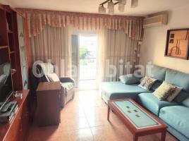 Piso, 70 m², cerca de bus y tren