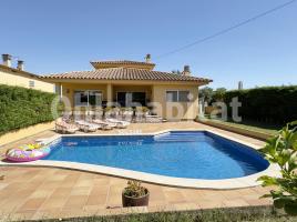  (unifamiliar aïllada), 260 m², presque neuf