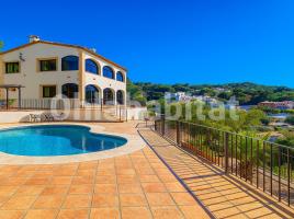 Houses (villa / tower), 197 m², Calle Balears