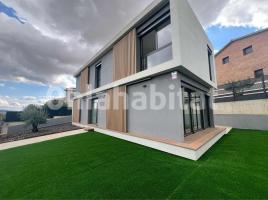 Casa (unifamiliar aïllada), 230 m², seminou, Calle de la Garrotxa