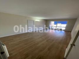 Pis, 113 m², prop de bus i tren