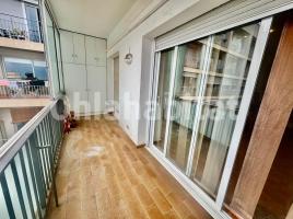 Àtic, 95 m², près de bus et de métro, Calle de Gènova