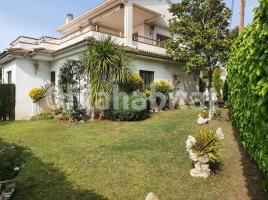 Houses (villa / tower), 196 m², Calle Italia