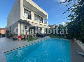 Casa (unifamiliar adossada), 237 m², seminou, Zona
