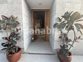Casa (unifamiliar adossada), 237 m², seminou, Zona
