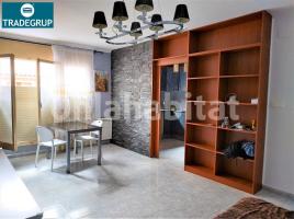 Pis, 144 m², prop de bus i tren