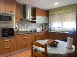Houses (detached house), 204 m², almost new, Zona