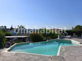 Houses (villa / tower), 306 m²