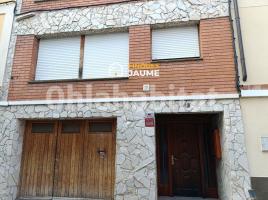 Houses (terraced house), 400 m², Zona