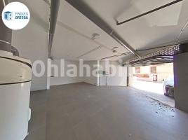 Houses (terraced house), 175 m², near bus and train, almost new