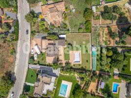 Casa (unifamiliar aislada), 550 m², seminuevo, Zona