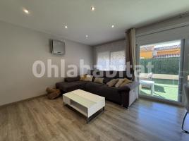  (unifamiliar adossada), 200 m², presque neuf