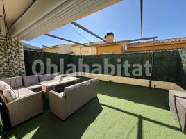  (unifamiliar adossada), 200 m², presque neuf