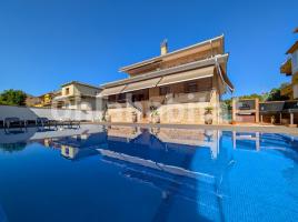 Casa (chalet / torre), 412 m², Calle Sardana, 58