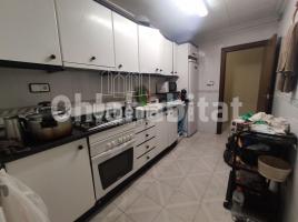 Pis, 77 m², Zona