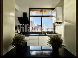 Piso, 71 m², cerca de bus y tren, Calle Mas