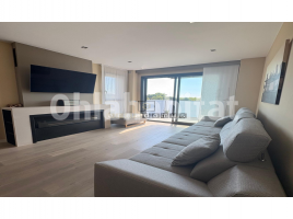 Pis, 141 m², seminou