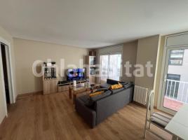 Pis, 112 m², près de bus et de train, Calle Alt de Pedrell, 24