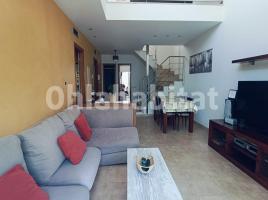 Houses (terraced house), 150 m², near bus and train, almost new