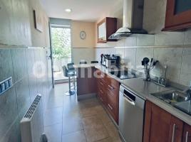 Houses (terraced house), 150 m², near bus and train, almost new
