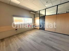 Louer , 400 m², Zona