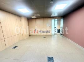 Louer , 28 m², Zona