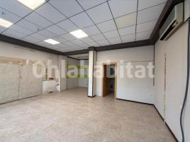 Local comercial, 50 m², prop de bus i tren, Avenida Generalitat