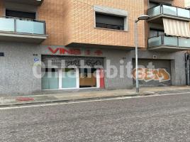 Alquiler local comercial, 109 m², seminuevo, Calle de Coll i Pujol, 65