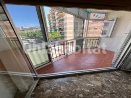 Piso, 67 m², cerca de bus y tren, Calle Hierbabuena