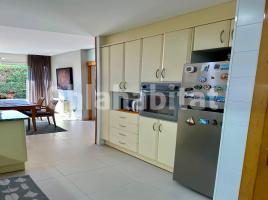 (unifamiliar adossada), 182 m², presque neuf