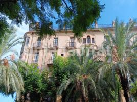 Flat, 210 m², near bus and train