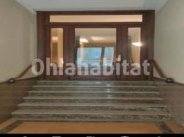 Flat, 210 m², near bus and train