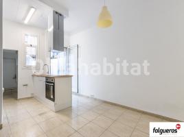 Pis, 96 m², prop de bus i tren