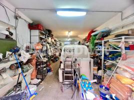 Local comercial, 110 m², cerca de bus y tren, Calle del Rosselló, 40