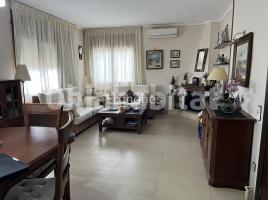 Houses (villa / tower), 221 m², near bus and train, Calle SANT ISIDRE